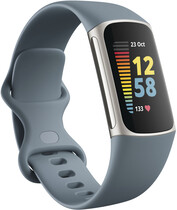 Fitbit Charge 5 - blu. (Fonte immagine: @evleaks)