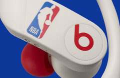 L&#039;edizione NBA75 Ivory è funzionalmente la stessa delle normali PowerBeats Pro. (Fonte immagine: Apple)