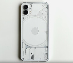 Il Nothing Phone 1 sta ora ricevendo il suo aggiornamento finale, che introduce la patch di sicurezza
