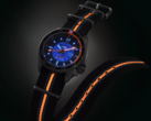 L'orologio Seiko 5 Sports x Bamford Limited Edition (nella foto) ha un quadrante verde acqua accentuato da audaci elementi arancioni, blu e bianchi sia sul quadrante che sul cinturino in nylon. (Fonte: Seiko)