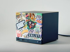 Questa mascherina stampata in 3D trasforma la parte frontale della Steam Machine in una stazione di ricarica per lo Steam Controller.