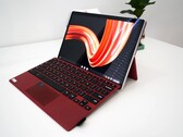 Il Fydetab Duo è dotato di una tastiera staccabile e di una custodia, oltre ad altri accessori. (Fonte: Fyde Innovations) 