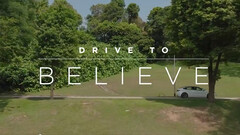 Il primo spot di Tesla si intitola &quot;Drive to Believe&quot; (immagine: Tesla Asia/Twitter)