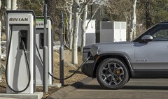 L&#039;R1S di Rivian è un SUV full-size che condivide la piattaforma con il pick-up elettrico R1T. (Fonte: Rivian)