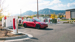 La Model Y può ora essere acquistata con la Supercharging gratuita a vita (immagine: Tesla)