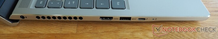 Lato sinistro: Alimentazione, HDMI 2.0, USB-A 3.2 Gen 1, Thunderbolt 4 (incl. DisplayPort)