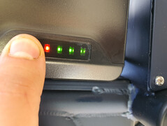 Indicatore di batteria a 4 livelli incorporato