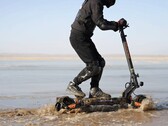 L'e-scooter KuKirin G2 Master è adatto al fuoristrada. (Fonte: KuKirin)
