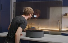 Il Mi TV Lux ha un aspetto fantastico, ma non è del tutto utilizzabile. (Fonte: Linus Tech Tips)