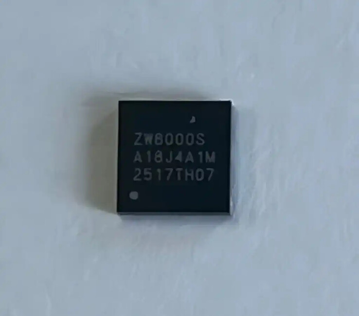 Una foto del Beidou Communication Fusion Chip ZW8000s sviluppato da China Mobile. (Fonte immagine: via ITHome)