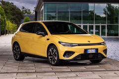 La nuova Leapmotor B05 punta a distinguersi come alternativa conveniente nel segmento delle auto elettriche compatte, ma al momento del lancio presenta ancora alcune funzionalità software non del tutto mature