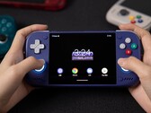 Il Retroid Pocket Nova è un dispositivo portatile basato su Android.