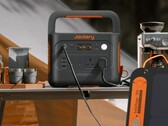 Jackery presenta la stazione elettrica Explorer 1000 v2 che utilizza batterie LFP e ricarica controllata dall'AI. (Fonte: Jackery)