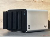Il TerraMaster F4-425 Pro è dotato di un alloggiamento in alluminio di alta qualità.
