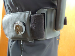 La manopola regola la tensione. (Fonte: Notebookcheck)