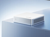 Il modello M1-1390 è disponibile a partire da 399 dollari. Nella foto: un'immagine promozionale che mostra il design del mini PC.