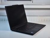 Massima efficienza: Lenovo ThinkPad T14s Gen 6 dimostra perché Lunar Lake è la scelta perfetta per i computer portatili aziendali, nella foto: Lenovo ThinkPad T14s Gen 6 (Fonte: Benjamin Herzig/Notebookcheck.com)