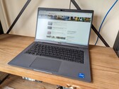 Recensione del portatile Dell Latitude 3440: Debutto delle prestazioni dell'Intel Core i5-1345U