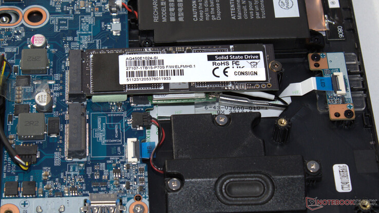 Il computer può ospitare due SSD PCIe 4