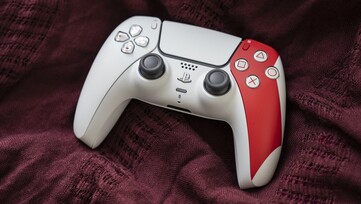 Il nuovo controller DualSense di God of War 20th Anniversary. (Fonte: PlayStation)