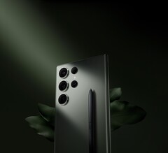 Il Galaxy S23 Ultra riceverà cinque anni di aggiornamenti di sicurezza, ma l'S24 Ultra e i suoi fratelli sembrano pronti per sette anni in totale. (Fonte: Samsung)