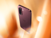 Il OnePlus N6x in rosso bordeaux.