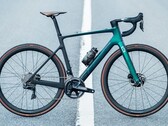 La SCOTT Addict eRIDE Ultimate Bike pesa solo 10,75 kg (~23,7 lbs). (Fonte: SCOTT)