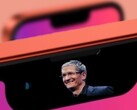 Sembra che Tim Cook preferisca che il notch dell'iPhone venga ridotto piuttosto che bandito. (Fonte immagine: CNET - modificato)