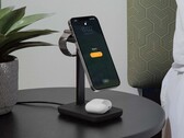 Il supporto di ricarica wireless HiRise 3 di Twelve South è in grado di ricaricare completamente tre dispositivi contemporaneamente in circa 150 minuti (fonte: Twelve South)