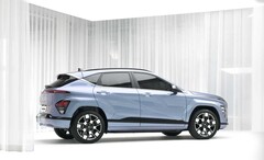 Oltre alle ovvie modifiche estetiche, la Hyundai Kona Electric 2024 presenta anche alcuni aggiornamenti tecnici (immagine: Hyundai)