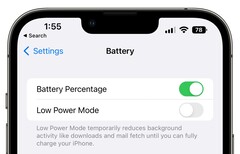 La percentuale della batteria è finalmente tornata nella barra di stato di iOS con iOS 16 Beta 5. (Fonte: MacRumors)