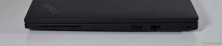 diritto: Lettore di Smartcard, nanoSIM, USB-A 3.2 Gen 1, RJ45-Ethernet, Kensington Lock