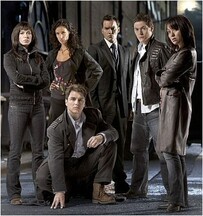 Il Capitano Jack e il team di Torchwood hanno portato grinta, perdita e tecnologia aliena selvaggia nel lato oscuro del Whoniverse; pochi spin-off hanno lasciato un tale segno.