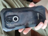Doogee S61 Pro con cover posteriore trasparente (Fonte: Own)