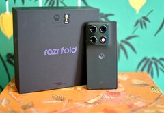 Il Razr Fold offre una notevole autonomia della batteria e convince anche sotto altri aspetti.