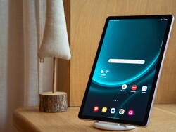 Samsung Galaxy Tab S9 FE in recensione. Dispositivo di prova fornito da Samsung Germania.