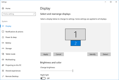 Windows riconoscerà il trackpad come un normale display esterno quando è impostato sulla modalità di visualizzazione Extension. La seconda schermata può essere trascinata su diversi bordi della schermata principale