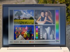 All'aperto, con un cielo molto nuvoloso