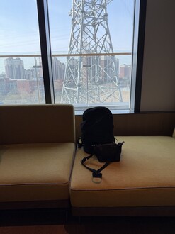 Test della dinamica della fotocamera in interni con l'iPhone 17 Pro Max