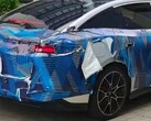Prototipo camuffato della BYD Han di terza generazione, fotografato dalla comunità di appassionati BYD «Di Fen Zhi Jia»
