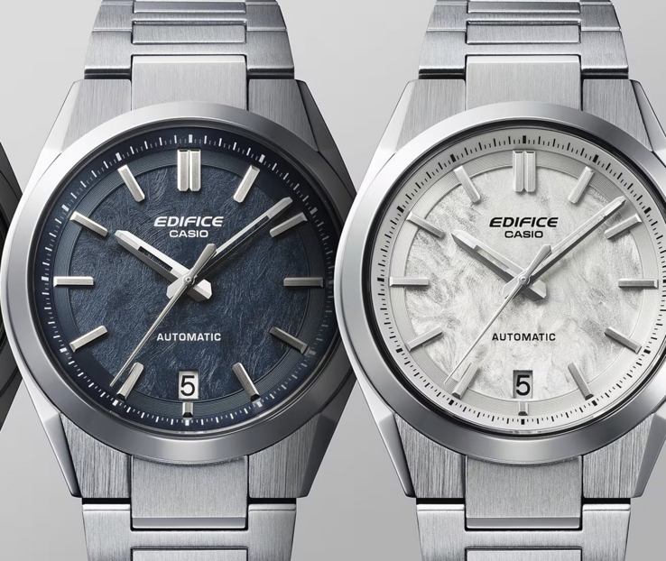 Nella foto, da sinistra a destra - Casio Edifice EFK-100D-2A e EFK-100D-7A. (Fonte: Casio)