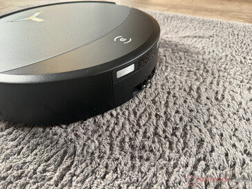 Ecovacs Deebot T90 Pro Omni per la pulizia dei tappeti...
