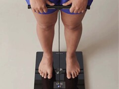 Il BodyFit è dotato di un'impugnatura con elettrodi integrati