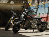 Il nuovo CE 02 di BMW è un ciclomotore-motociclo elettrificato che ha carattere in abbondanza. (Fonte: BMW)