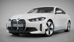 Un piccolo numero di BMW i4 e iX EV è stato richiamato a causa di batterie difettose. (Fonte: BMW)