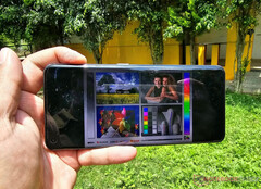 Il OnePlus 12 potrebbe avere un display più luminoso del 130% rispetto all'attuale OnePlus 11, nella foto. (Fonte: Notebookcheck)