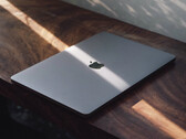 Apple potrebbe scuotere la sua offerta di laptop tornando al MacBook. (Fonte: Thai Nguyen)