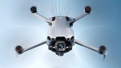I contenuti della DJI Mini 5 Pro Fly More Combos sono ora trapelati in immagini ufficiali. (Fonte immagine: @quadro-news, modificato)