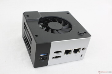 La parte superiore con la copertura metallica esterna rimossa