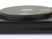 Lo Xiaomi 12S Ultra ci ha impressionato quando lo abbiamo recensito all'inizio dell'anno. (Fonte: NotebookCheck)